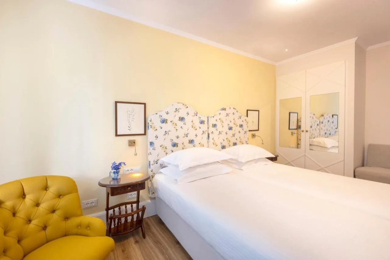 Kouneni Apartments Mykonos Town Yunanistan